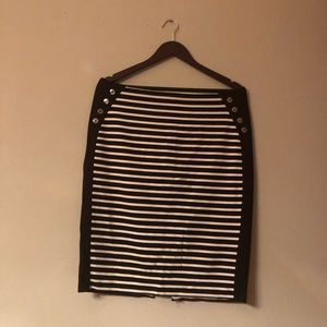 Striped stretch pencil skirt.